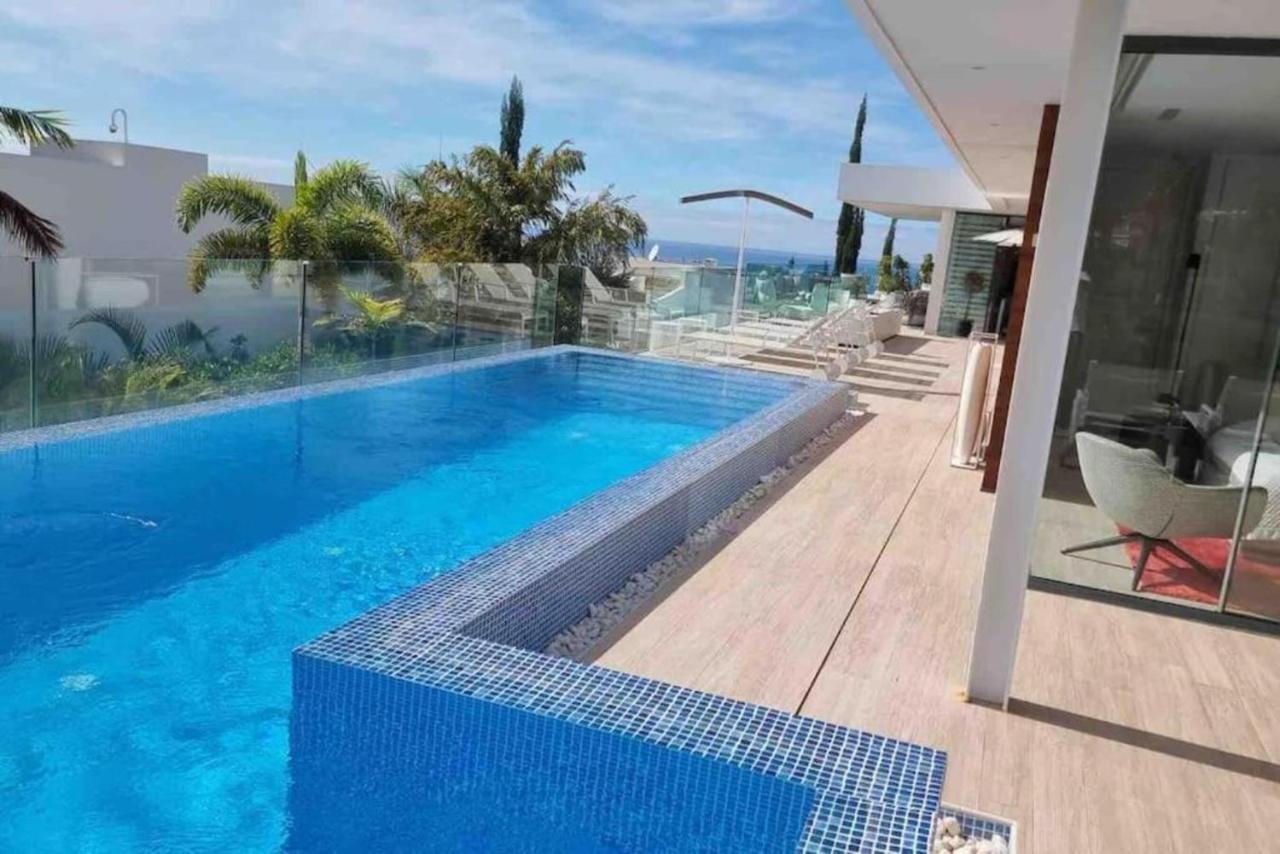 Luxury Villa Rebeka - Heated Pool And Jacuzzi أذيخي المظهر الخارجي الصورة